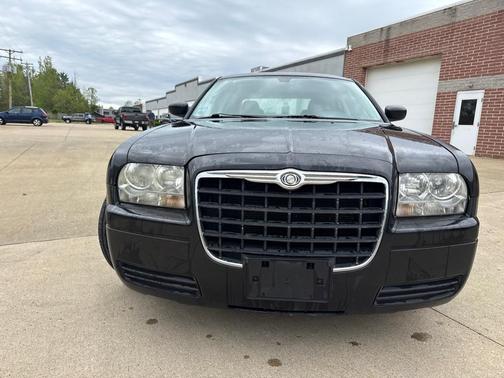 Brilliant Black Crystal Pearlcoat 2009 Chrysler 300 LX