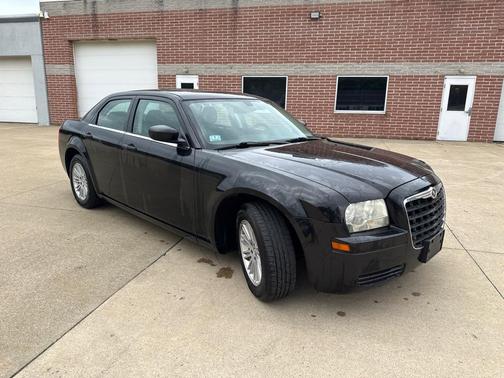 Brilliant Black Crystal Pearlcoat 2009 Chrysler 300 LX