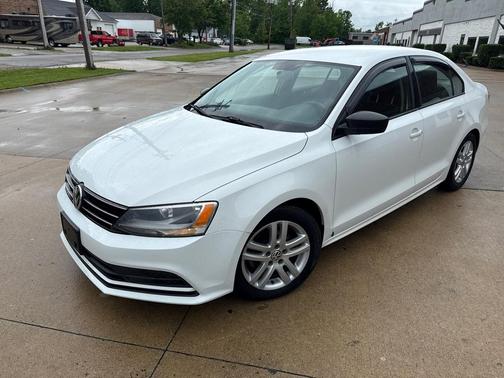WHITE 2015 Volkswagen Jetta TDI