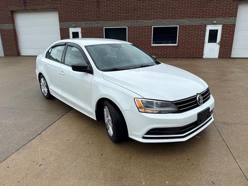 WHITE 2015 Volkswagen Jetta TDI