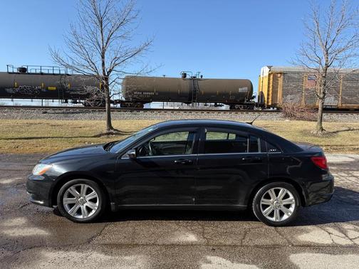 2013 Chrysler 200 LX