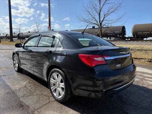 2013 Chrysler 200 LX