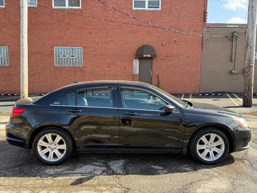 2013 Chrysler 200 LX