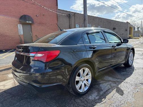 2013 Chrysler 200 LX