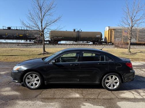 2013 Chrysler 200 LX