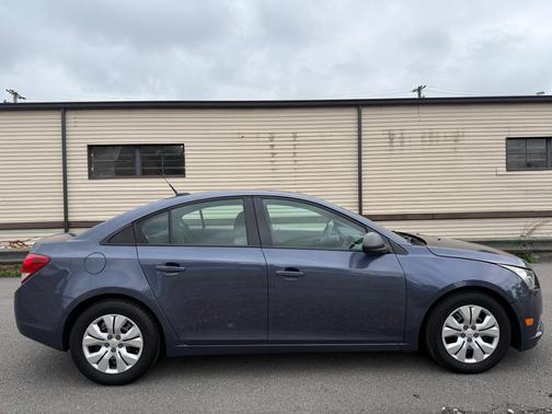 2013 Chevrolet Cruze LS