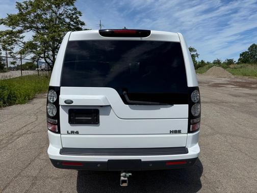 WHITE 2012 Land Rover LR4 Base