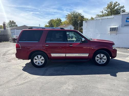 2008 Lincoln Navigator Base