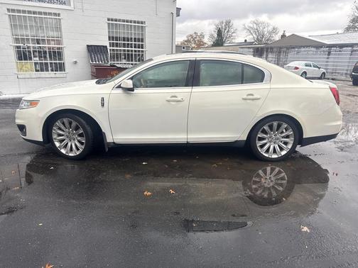 2012 Lincoln MKS Base