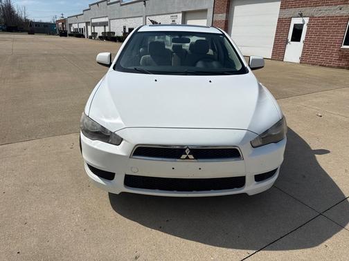 Wicked White Metallic 2011 Mitsubishi Lancer ES
