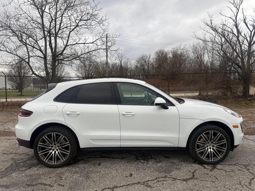 2015 Porsche Macan S
