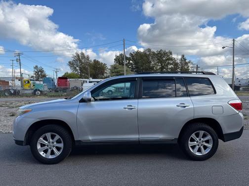 2012 Toyota Highlander SE