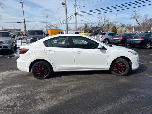 2013 Mazda Mazda3 i Sport