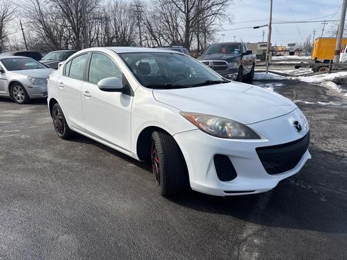 2013 Mazda Mazda3 i Sport