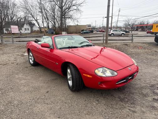 2000 Jaguar XK8 