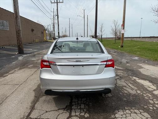 2012 Chrysler 200 Touring