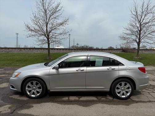 2012 Chrysler 200 Touring