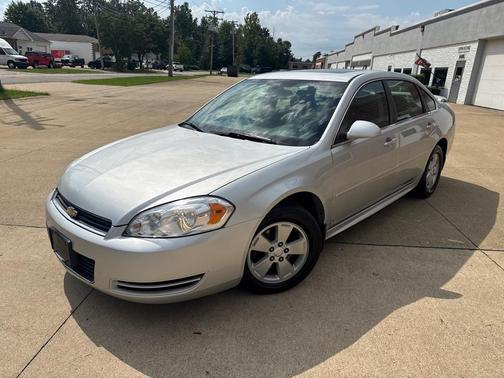 SILVER 2009 Chevrolet Impala LT