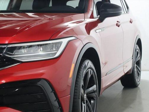 2024 Volkswagen Tiguan 2.0T SE R-Line Black 4MOTION