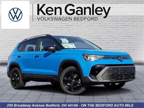 2025 Volkswagen Taos 1.5T SE Black