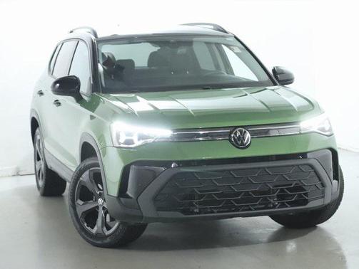 2025 Volkswagen Taos 1.5T SE Black