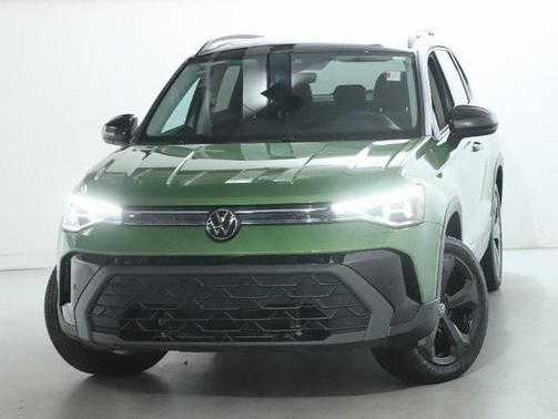 2025 Volkswagen Taos 1.5T SE Black