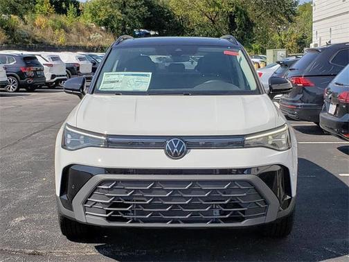 2025 Volkswagen Taos 1.5T SE Black