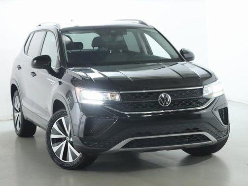 Deep Black 2022 Volkswagen Taos 1.5T SE