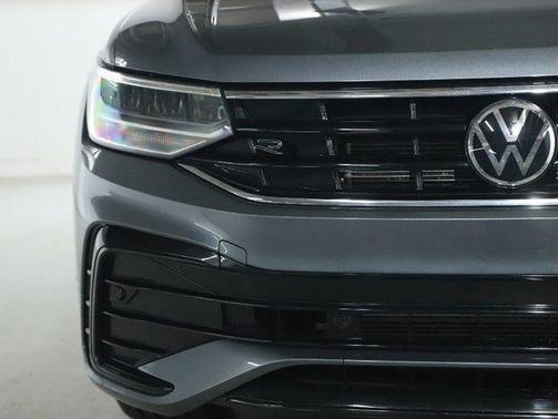 2022 Volkswagen Tiguan 2.0T SE R-Line Black 4MOTION