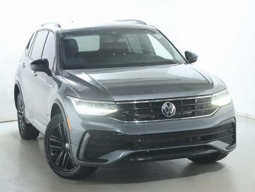 2022 Volkswagen Tiguan 2.0T SE R-Line Black 4MOTION
