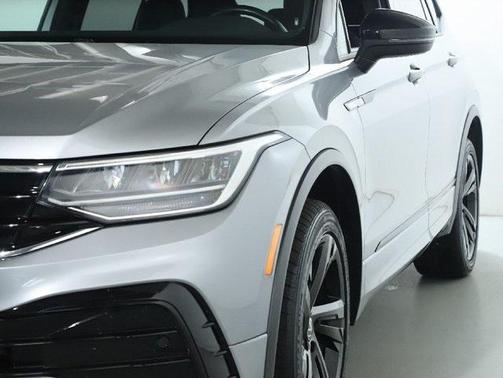 2023 Volkswagen Tiguan 2.0T SE R-Line Black 4MOTION
