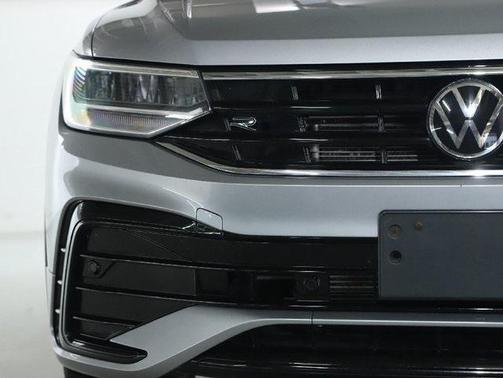 2023 Volkswagen Tiguan 2.0T SE R-Line Black 4MOTION