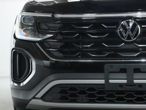 2024 Volkswagen Atlas Cross Sport 2.0T SE w/Technology 4MOTION