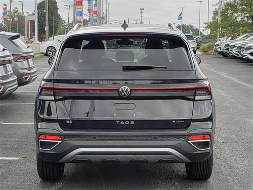 2025 Volkswagen Taos 1.5T SE