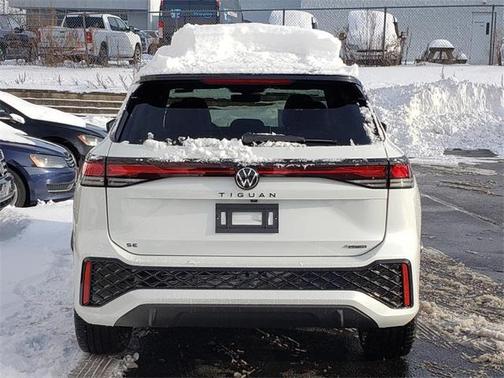 2026 Volkswagen Tiguan 2.0T SE R-Line Black 4MOTION