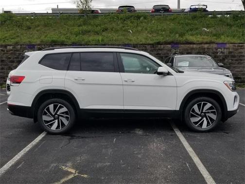 2025 Volkswagen Atlas 2.0T SE w/Technology 4MOTION
