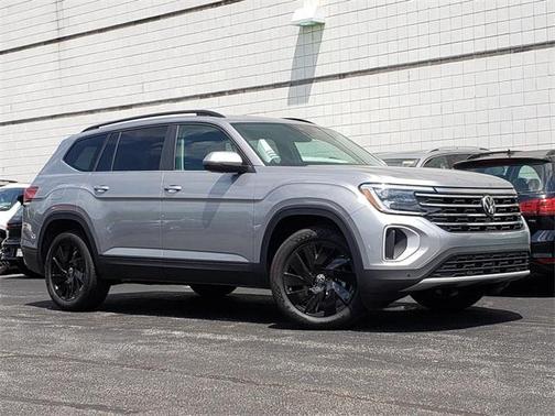 2025 Volkswagen Atlas 2.0T SE w/Technology 4MOTION