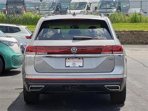 2025 Volkswagen Atlas 2.0T SE w/Technology 4MOTION