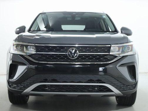 Platinum Gray Metallic 2023 Volkswagen Taos 1.5T SEL