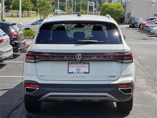 2025 Volkswagen Taos 1.5T SE
