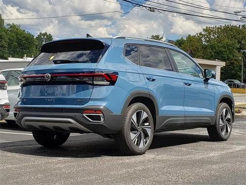 2025 Volkswagen Taos 1.5T SE