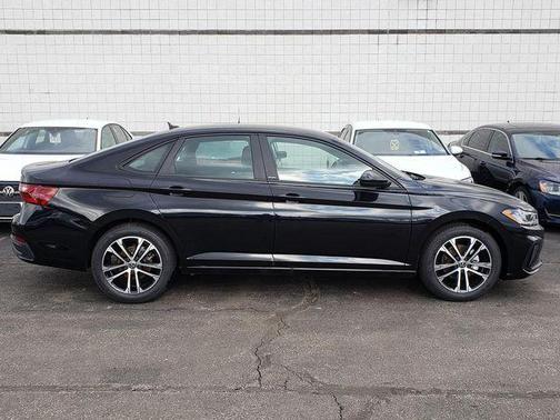 Deep Black Pearl 2026 Volkswagen Jetta 1.4T S