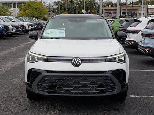 2025 Volkswagen Taos 1.5T SE Black