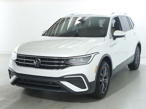 Opal White 2023 Volkswagen Tiguan 2.0T SE
