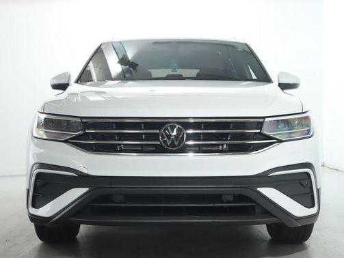 Opal White 2023 Volkswagen Tiguan 2.0T SE