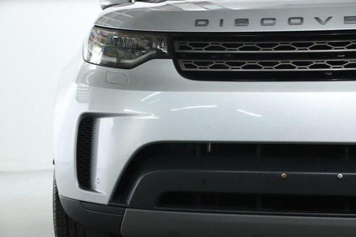 2020 Land Rover Discovery SE
