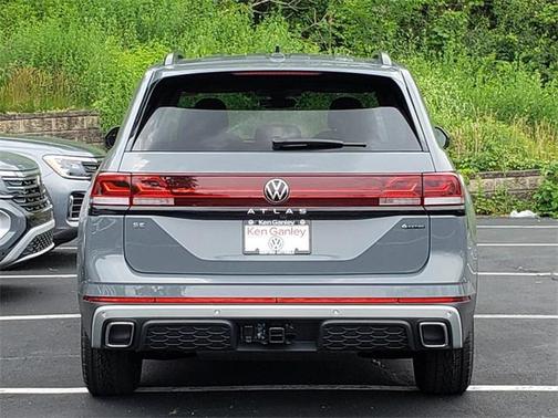 2025 Volkswagen Atlas 2.0T Peak Edition