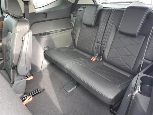 2025 Volkswagen Atlas 2.0T SE w/Technology 4MOTION