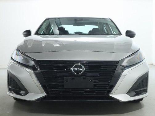 Brilliant Silver Metallic 2024 Nissan Altima 2.5 SV