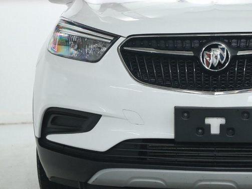 Summit White 2019 Buick Encore Preferred